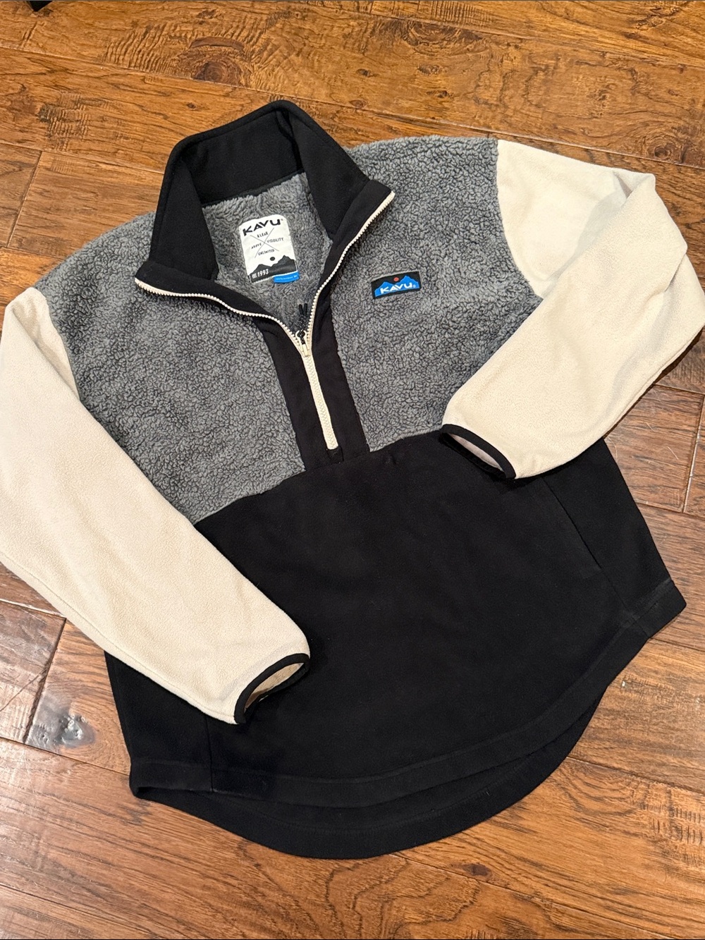 Kavu Colorblock Half-Zip Fleece Pullover - Black/Gray/Cream